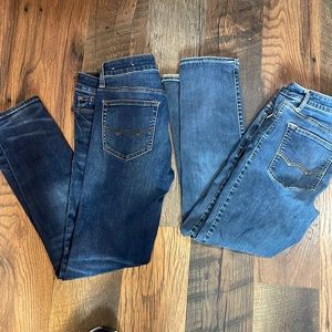 Men’s American Eagle Slim Fitting flexible jeans